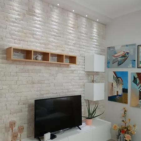 Unejs Apartment