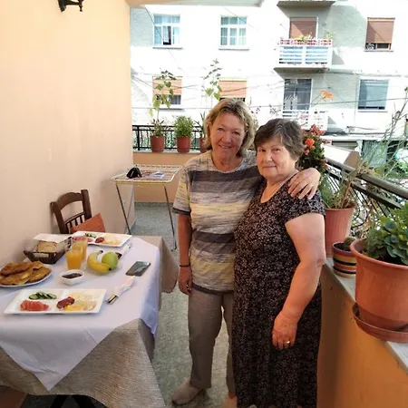 Unejs Apartment *