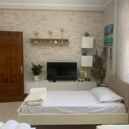 Apartment Unejs