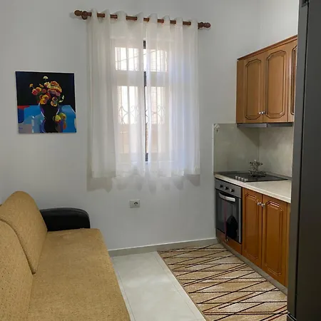 Unejs Apartment *